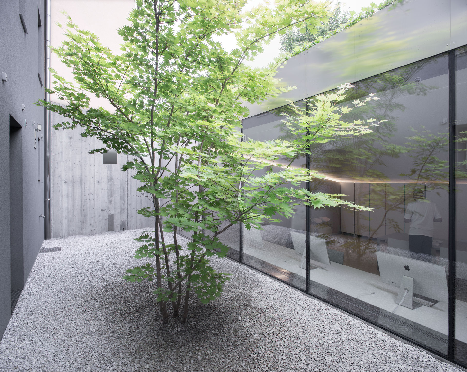 Studio-Miklavc-Building-7